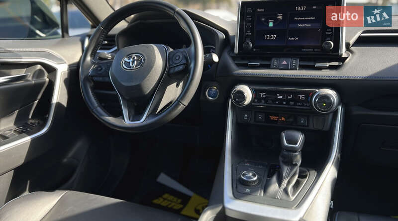 Внедорожник / Кроссовер Toyota RAV4 2019 в Львове