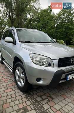 Внедорожник / Кроссовер Toyota RAV4 2006 в Полтаве