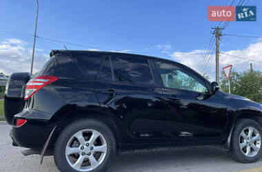 Внедорожник / Кроссовер Toyota RAV4 2010 в 