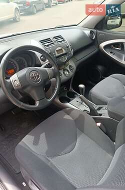 Внедорожник / Кроссовер Toyota RAV4 2006 в 