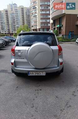 Внедорожник / Кроссовер Toyota RAV4 2006 в 