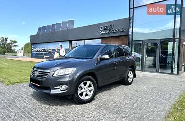 Внедорожник / Кроссовер Toyota RAV4 2011 в 