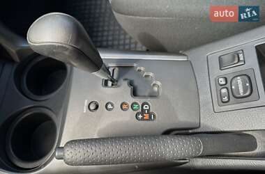 Внедорожник / Кроссовер Toyota RAV4 2011 в 