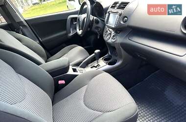 Внедорожник / Кроссовер Toyota RAV4 2011 в 