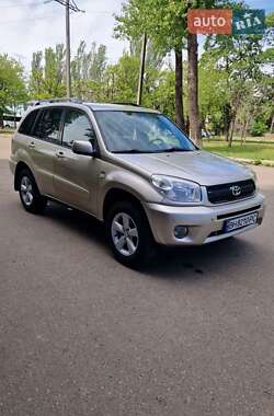 Внедорожник / Кроссовер Toyota RAV4 2005 в Николаеве