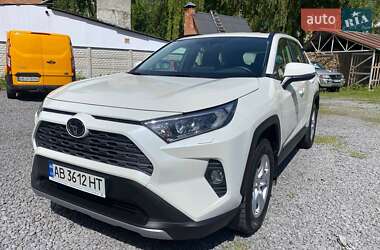 Внедорожник / Кроссовер Toyota RAV4 2020 в 