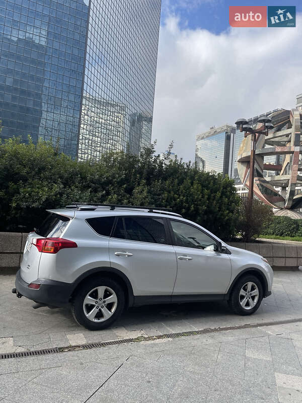 Внедорожник / Кроссовер Toyota RAV4 2013 в Борисполе