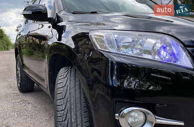 Внедорожник / Кроссовер Toyota RAV4 2011 в 