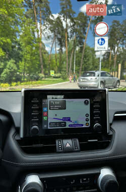Внедорожник / Кроссовер Toyota RAV4 2019 в 