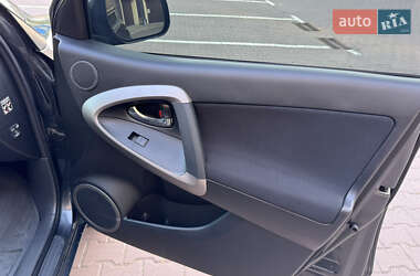 Внедорожник / Кроссовер Toyota RAV4 2007 в 
