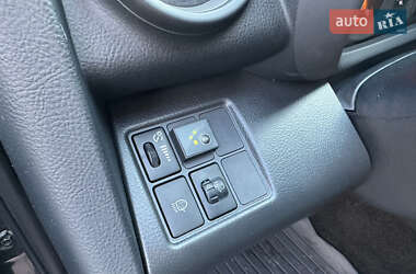 Внедорожник / Кроссовер Toyota RAV4 2007 в 