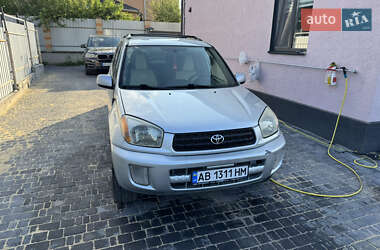 Внедорожник / Кроссовер Toyota RAV4 2003 в 