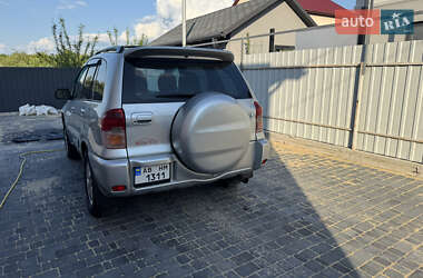 Внедорожник / Кроссовер Toyota RAV4 2003 в 