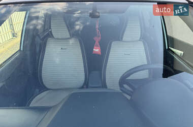 Внедорожник / Кроссовер Toyota RAV4 2003 в 