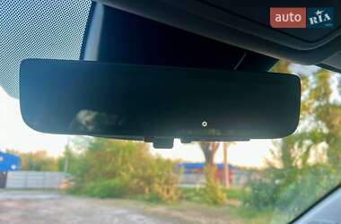 Позашляховик / Кросовер Toyota RAV4 2020 в 