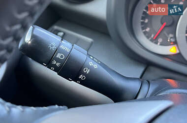 Позашляховик / Кросовер Toyota RAV4 2008 в 