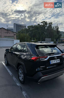 Внедорожник / Кроссовер Toyota RAV4 2023 в Киеве
