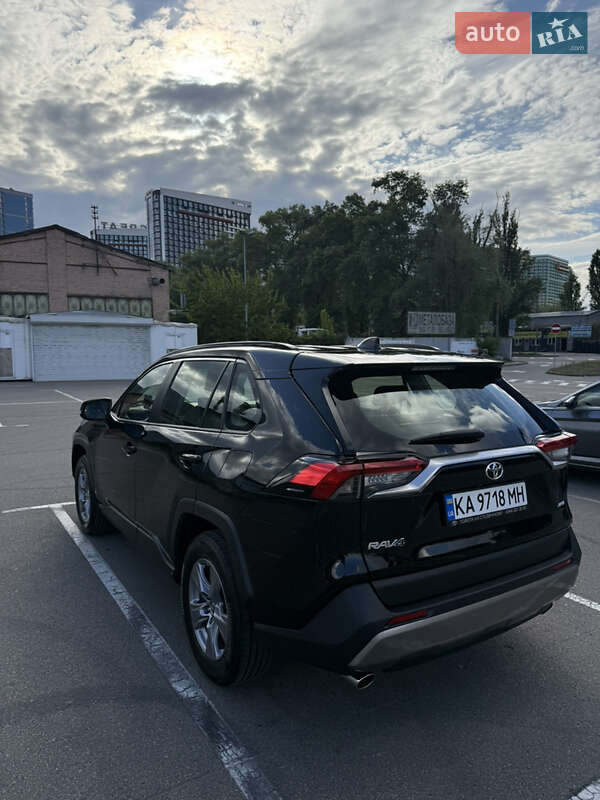 Toyota RAV4 2023