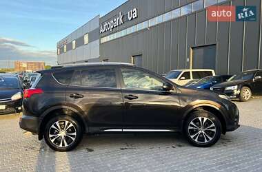 Внедорожник / Кроссовер Toyota RAV4 2014 в 