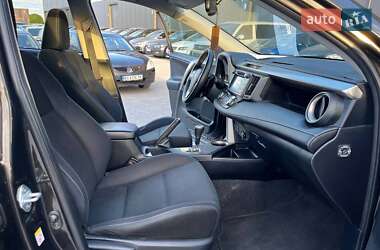 Внедорожник / Кроссовер Toyota RAV4 2014 в 
