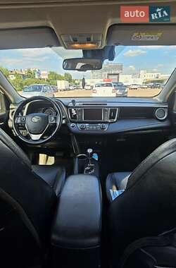 Внедорожник / Кроссовер Toyota RAV4 2013 в 