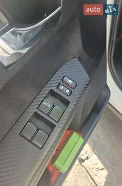 Внедорожник / Кроссовер Toyota RAV4 2013 в 