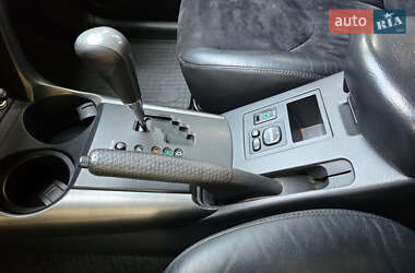 Позашляховик / Кросовер Toyota RAV4 2010 в 