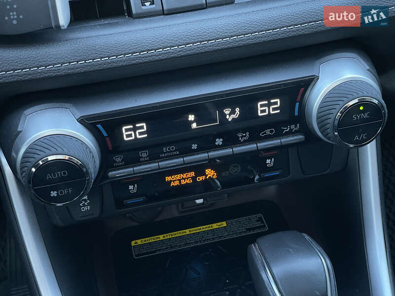 Внедорожник / Кроссовер Toyota RAV4 2019 в Одессе