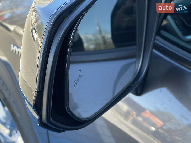 Внедорожник / Кроссовер Toyota RAV4 2019 в Одессе