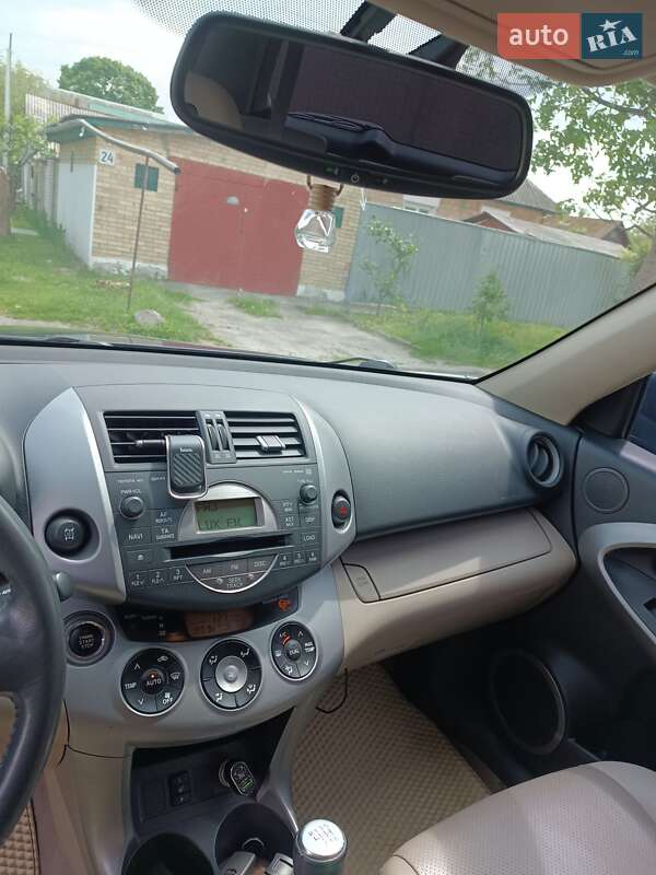 Позашляховик / Кросовер Toyota RAV4 2006 в Броварах