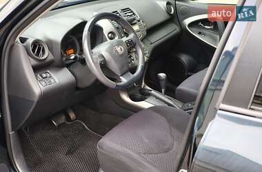 Позашляховик / Кросовер Toyota RAV4 2010 в 