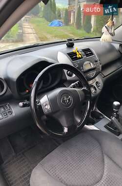Внедорожник / Кроссовер Toyota RAV4 2008 в 
