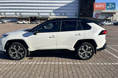 Позашляховик / Кросовер Toyota RAV4 2021 в Житомирі