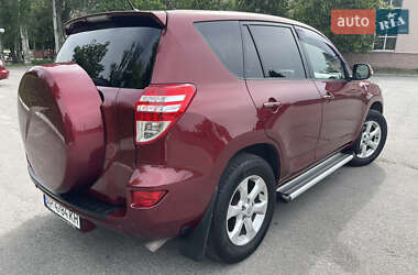 Внедорожник / Кроссовер Toyota RAV4 2010 в 