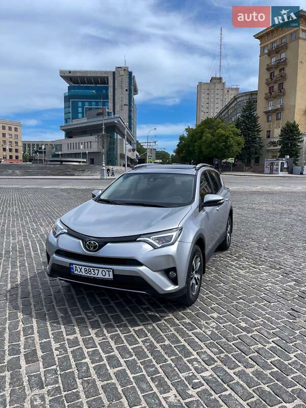Toyota RAV4 2017