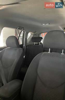 Позашляховик / Кросовер Toyota RAV4 2008 в 