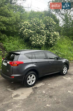 Позашляховик / Кросовер Toyota RAV4 2013 в 