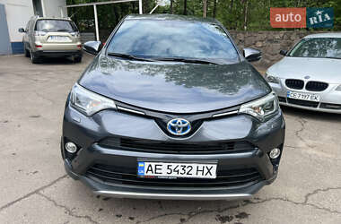 Позашляховик / Кросовер Toyota RAV4 2016 в Кривому Розі