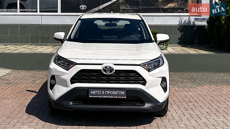 Внедорожник / Кроссовер Toyota RAV4 2021 в Черновцах