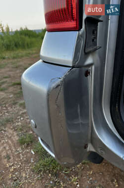 Внедорожник / Кроссовер Toyota RAV4 2003 в 