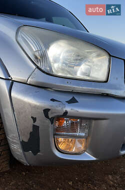 Внедорожник / Кроссовер Toyota RAV4 2003 в 