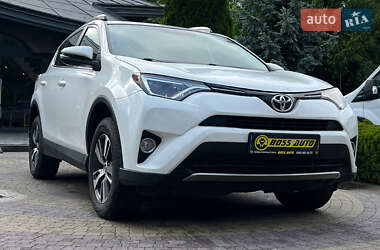 Внедорожник / Кроссовер Toyota RAV4 2016 в Львове