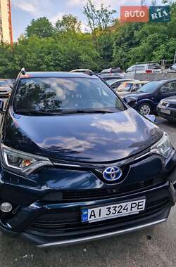 Позашляховик / Кросовер Toyota RAV4 2016 в Києві
