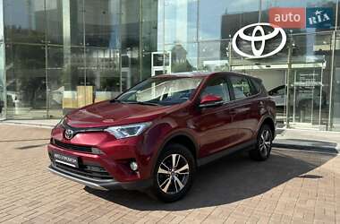 Внедорожник / Кроссовер Toyota RAV4 2018 в Киеве