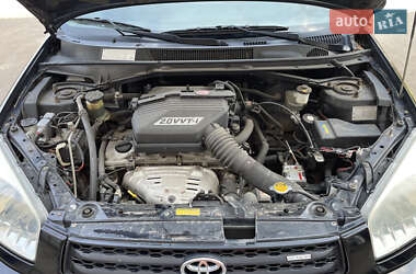 Внедорожник / Кроссовер Toyota RAV4 2000 в 