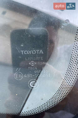 Внедорожник / Кроссовер Toyota RAV4 2000 в 