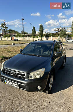 Внедорожник / Кроссовер Toyota RAV4 2007 в Киеве