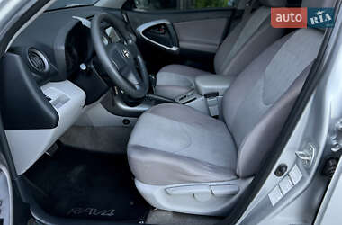 Внедорожник / Кроссовер Toyota RAV4 2006 в 