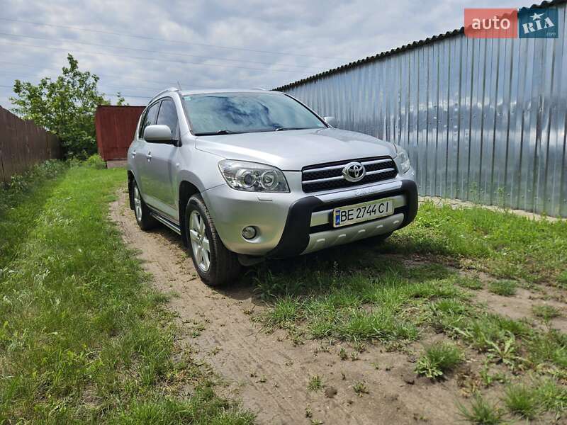 Позашляховик / Кросовер Toyota RAV4 2008 в Первомайську
