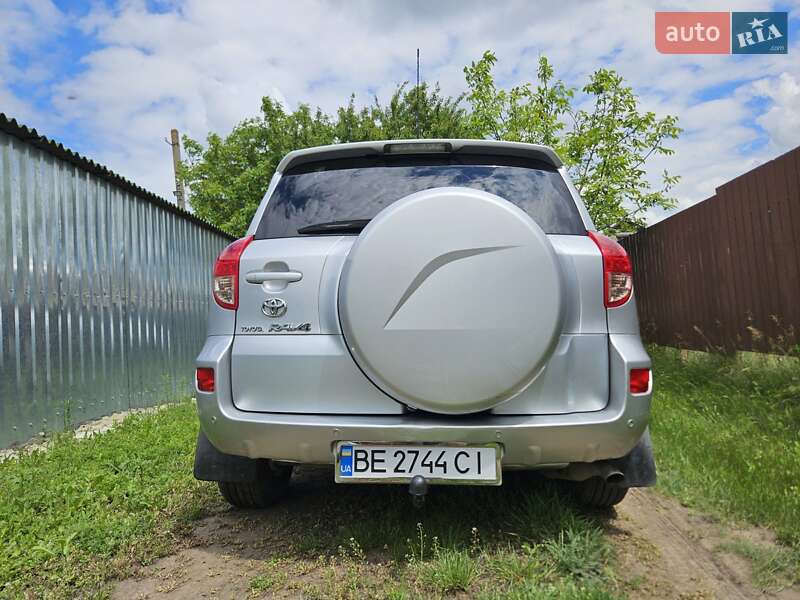 Позашляховик / Кросовер Toyota RAV4 2008 в Первомайську
